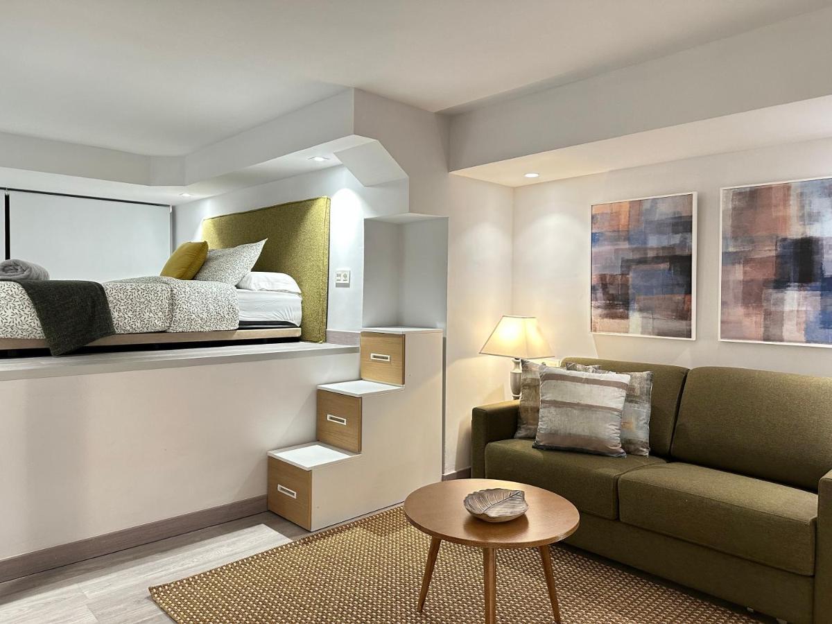 Suites 18 - Hostatel Гранада Екстериор снимка