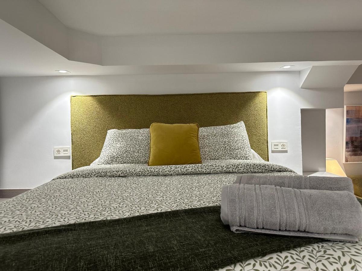 Suites 18 - Hostatel Гранада Екстериор снимка